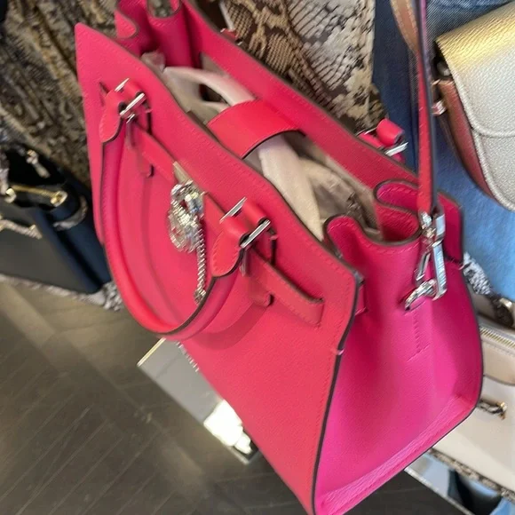 MICHAEL KORS HAMILTON MEDIUM SATCHEL
COLOR: Electric Pink
NWT - Picture 5 of 16